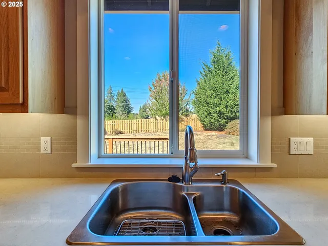 $669,900 | 37287 American Street, Sandy, OR 97055