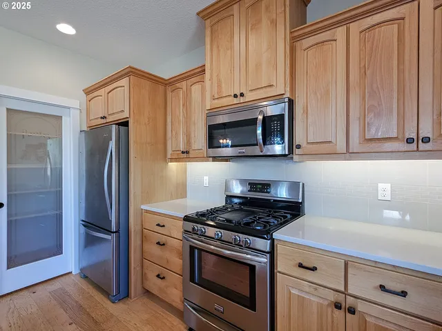 $669,900 | 37287 American Street, Sandy, OR 97055