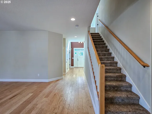 $669,900 | 37287 American Street, Sandy, OR 97055