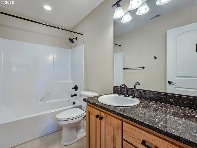 $669,900 | 37287 American Street, Sandy, OR 97055