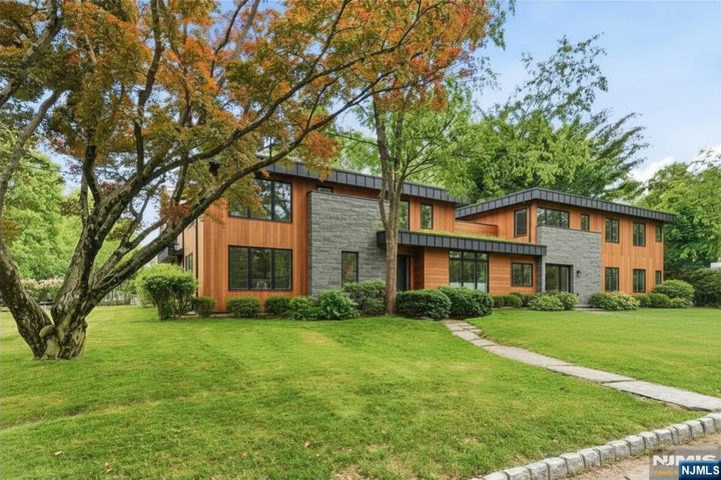 128 Meisel Avenue Springfield, NJ 07081 - Photo 2 of 5