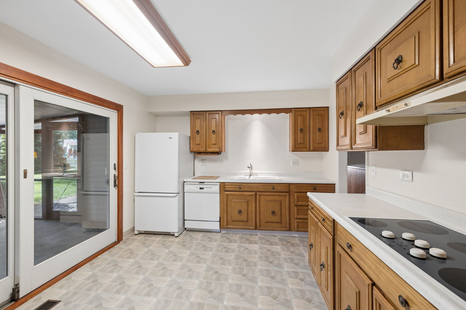 5845 Lenox Road Lisle, IL 60532 - Photo 5 of 18