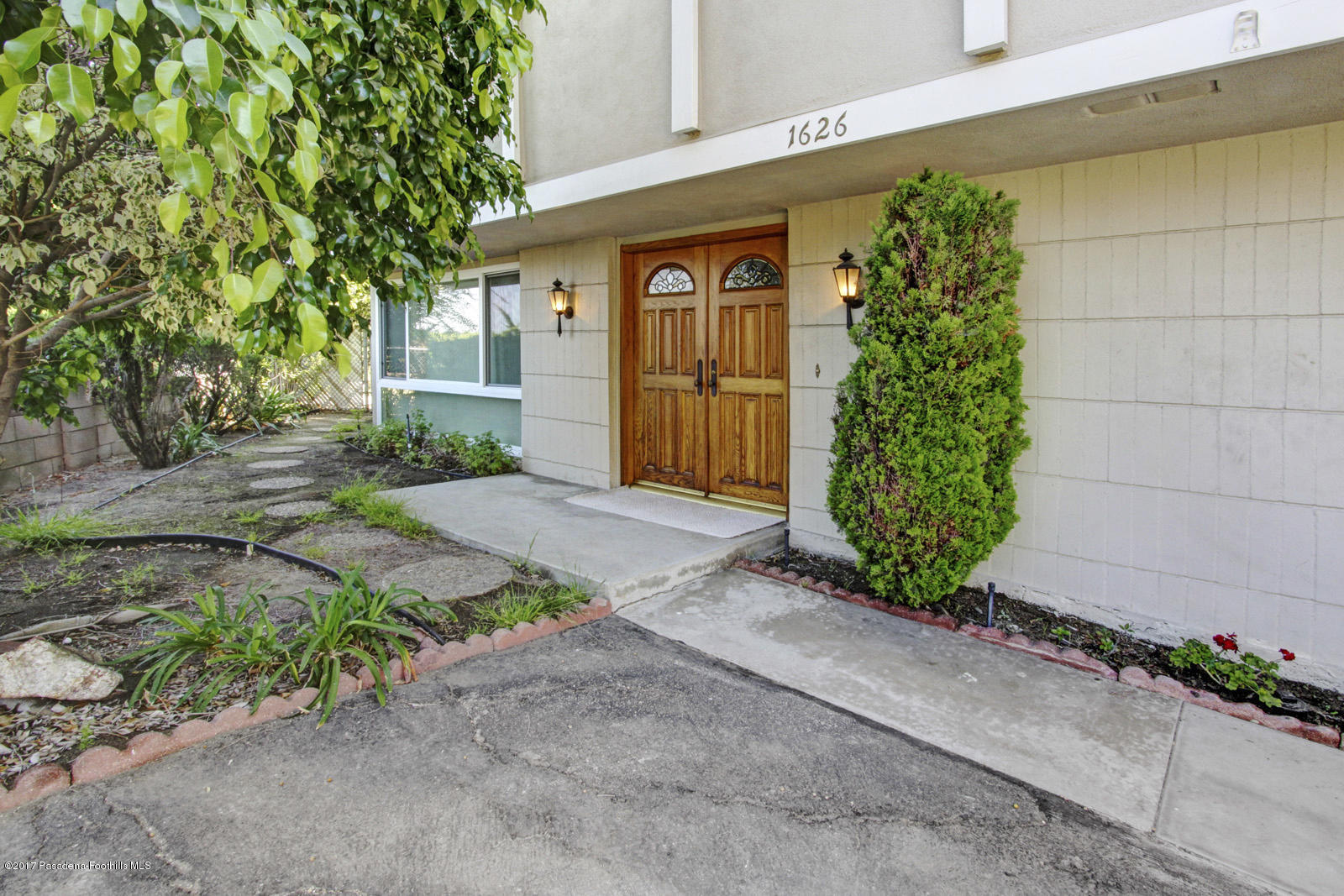 1626 Virden Drive Glendale MLS-3