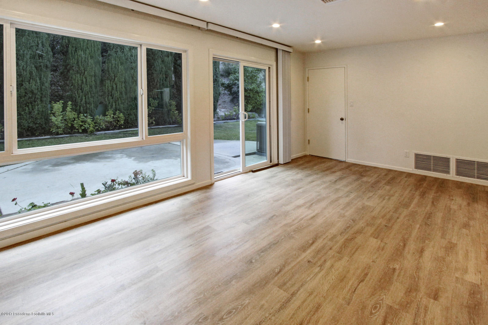 1626 Virden Drive Glendale, CA 91208 - Photo 11 of 26 1626 Virden Drive Glendale MLS-13