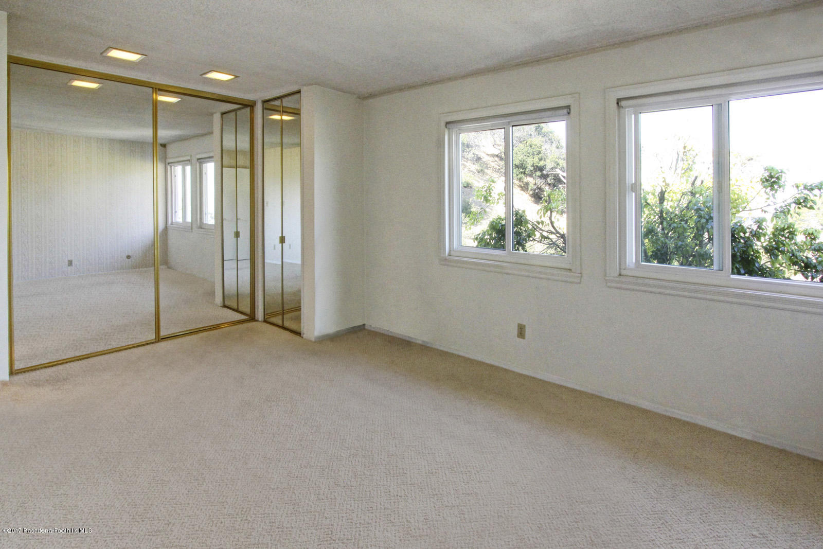 1626 Virden Drive Glendale, CA 91208 - Photo 13 of 26 1626 Virden Drive Glendale MLS-15