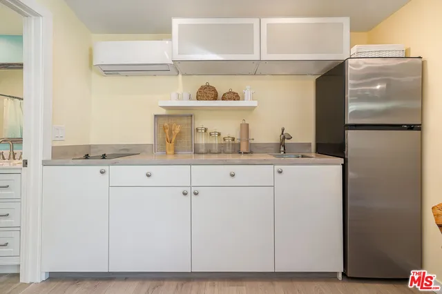 $3,400 | 777 El Medio Avenue, Pacific Palisades, CA 90272