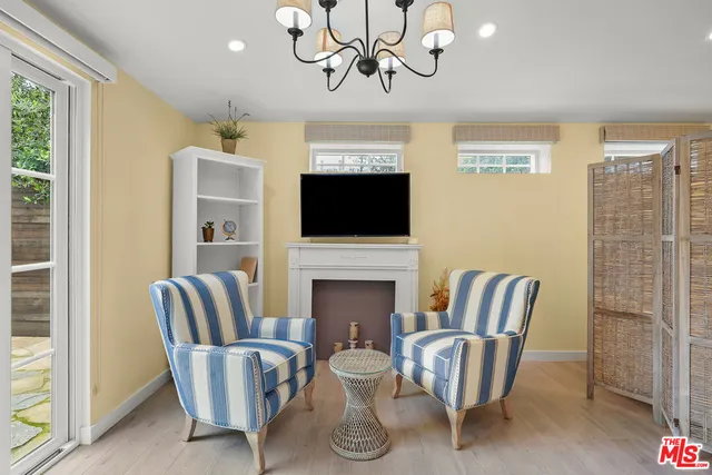 $3,400 | 777 El Medio Avenue, Pacific Palisades, CA 90272