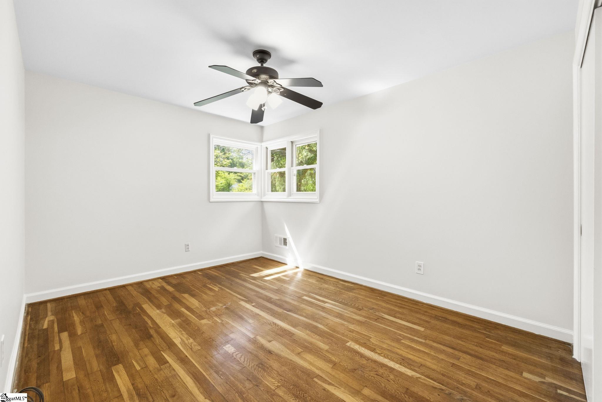 123 Ridgecrest Drive Greenville, SC 29609 - Photo 14 of 28 Gallery Image 14