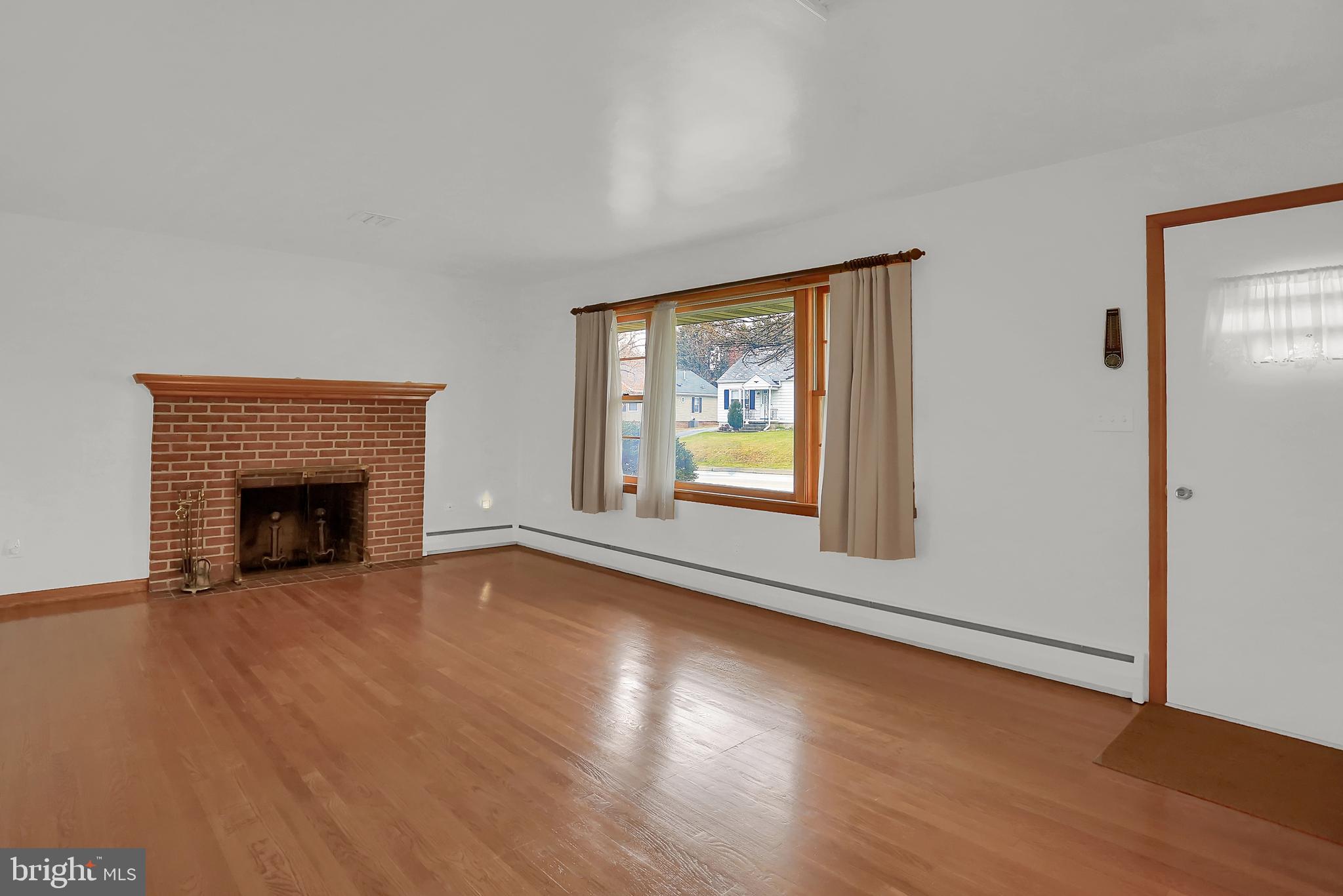 3031 Grandview Road Hanover, PA 17331 - Photo 3 of 38