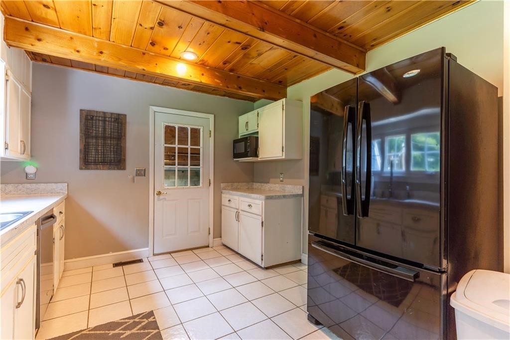4852 West Lake Road Geneva, NY 14456 - Photo 16 of 32