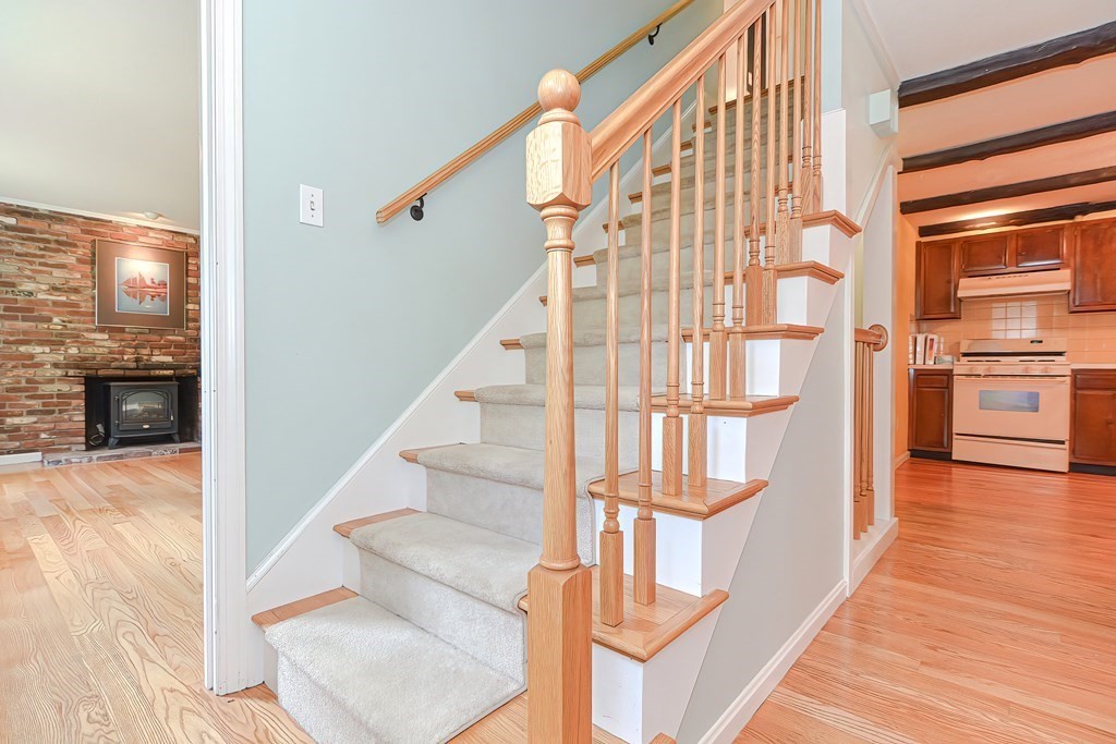 16 Thayer Heights Road Hopkinton, MA 01748 - Photo 5 of 42 Gallery Image 5