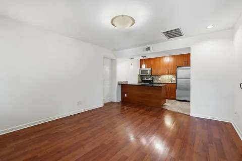 $215,000 | 7685 Northcross Drive, Unit 1121, Austin, TX 78757