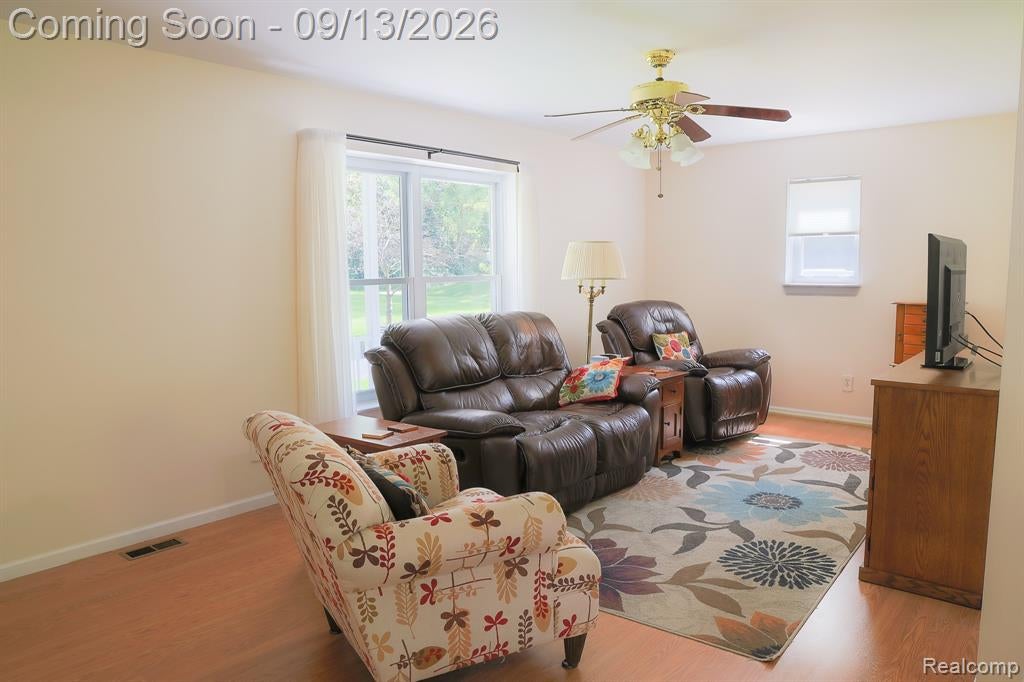 9427 Andersonville Road Clarkston, MI 48346 - Photo 6 of 46 Gallery Image 6