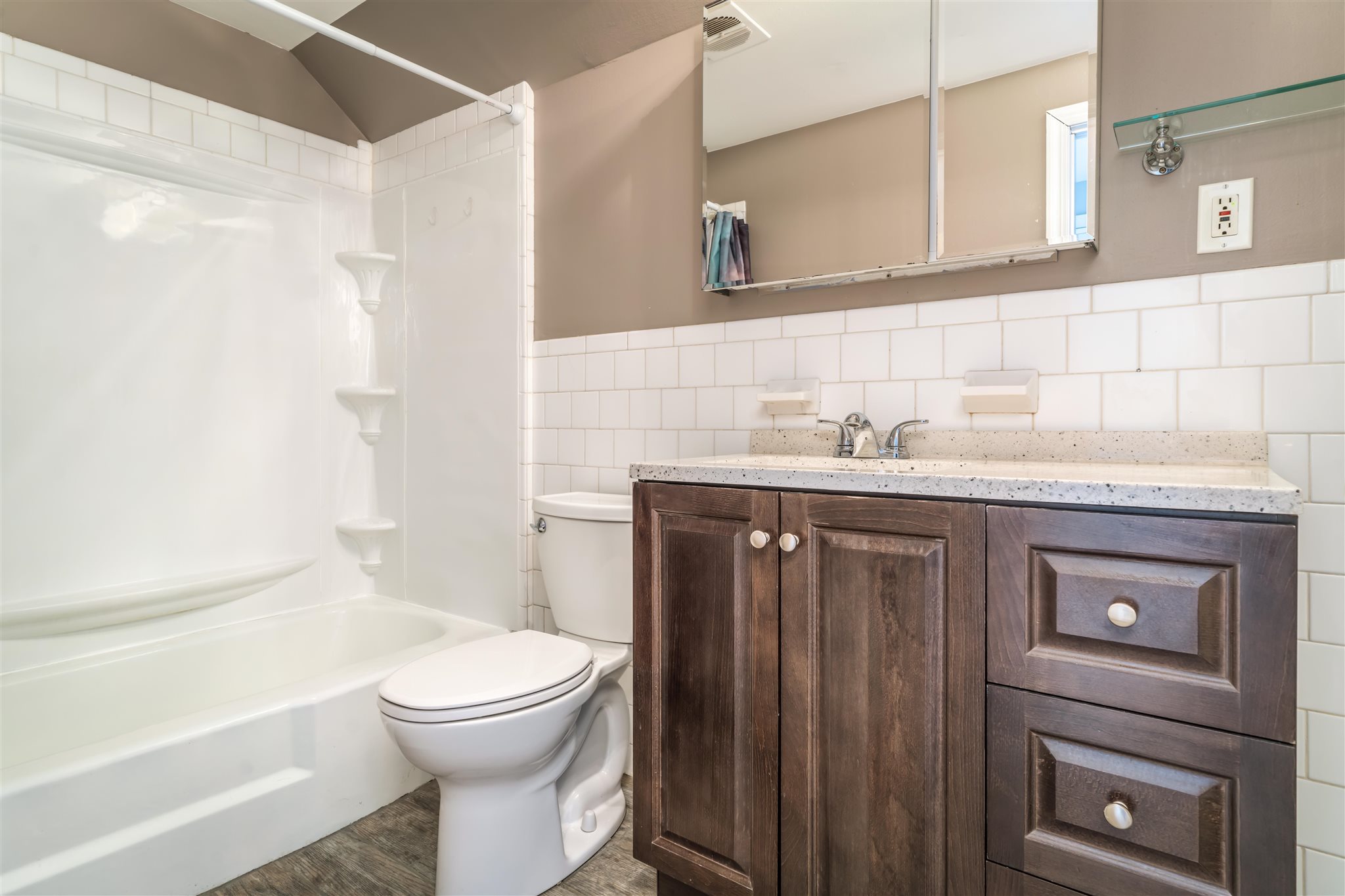 9 Boyd Road, Unit 35 Londonderry, NH 03053 - Photo 18 of 24 Gallery Image 18