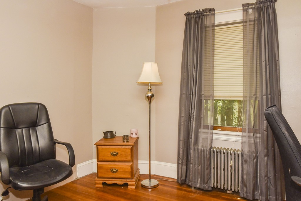 27 Hooper Road Dedham, MA 02026 - Photo 5 of 13 Gallery Image 5