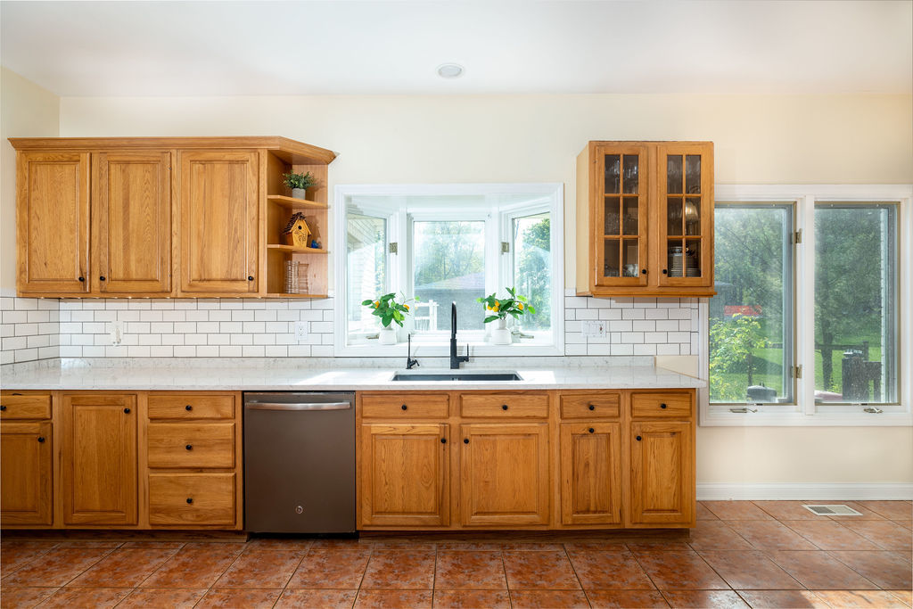 3208 Buried Oak Drive Crete, IL 60417 - Photo 7 of 26 a kitchen with a sink and cabinets