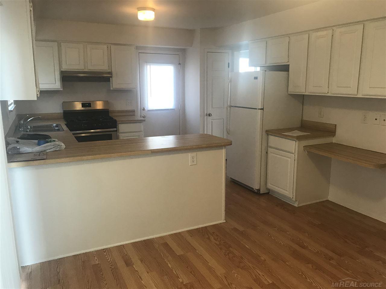 31697 Ryan Road Warren, MI 48092 - Photo 6 of 16