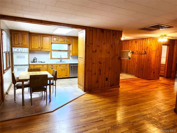 $319,000 | 107 East Thompson Place, Smallwood, NY 12778
