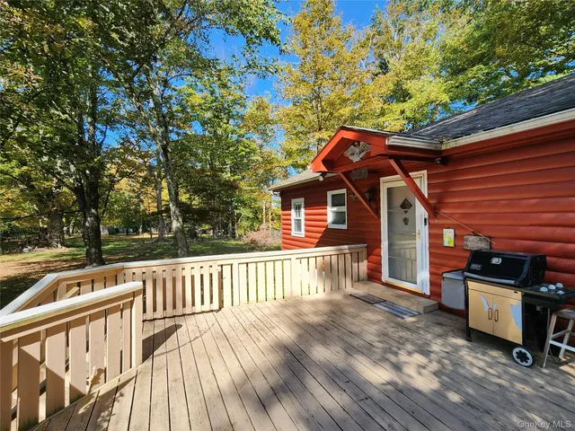 a view of a house with a swimming pool