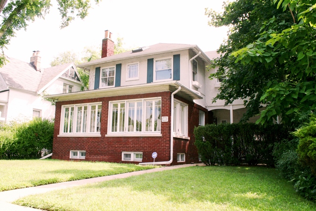915 Ridge Court Evanston, IL 60202 - Photo 1 of 15