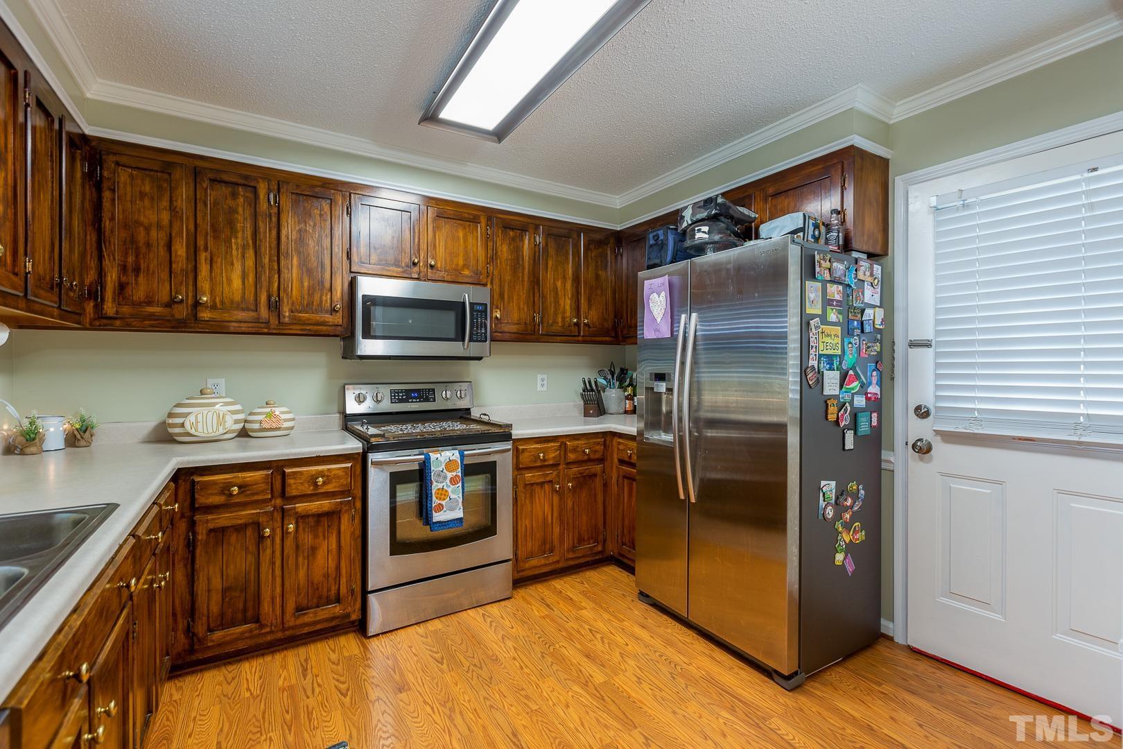 515 Lassiter Road Newton Grove, NC 28366 - Photo 13 of 29