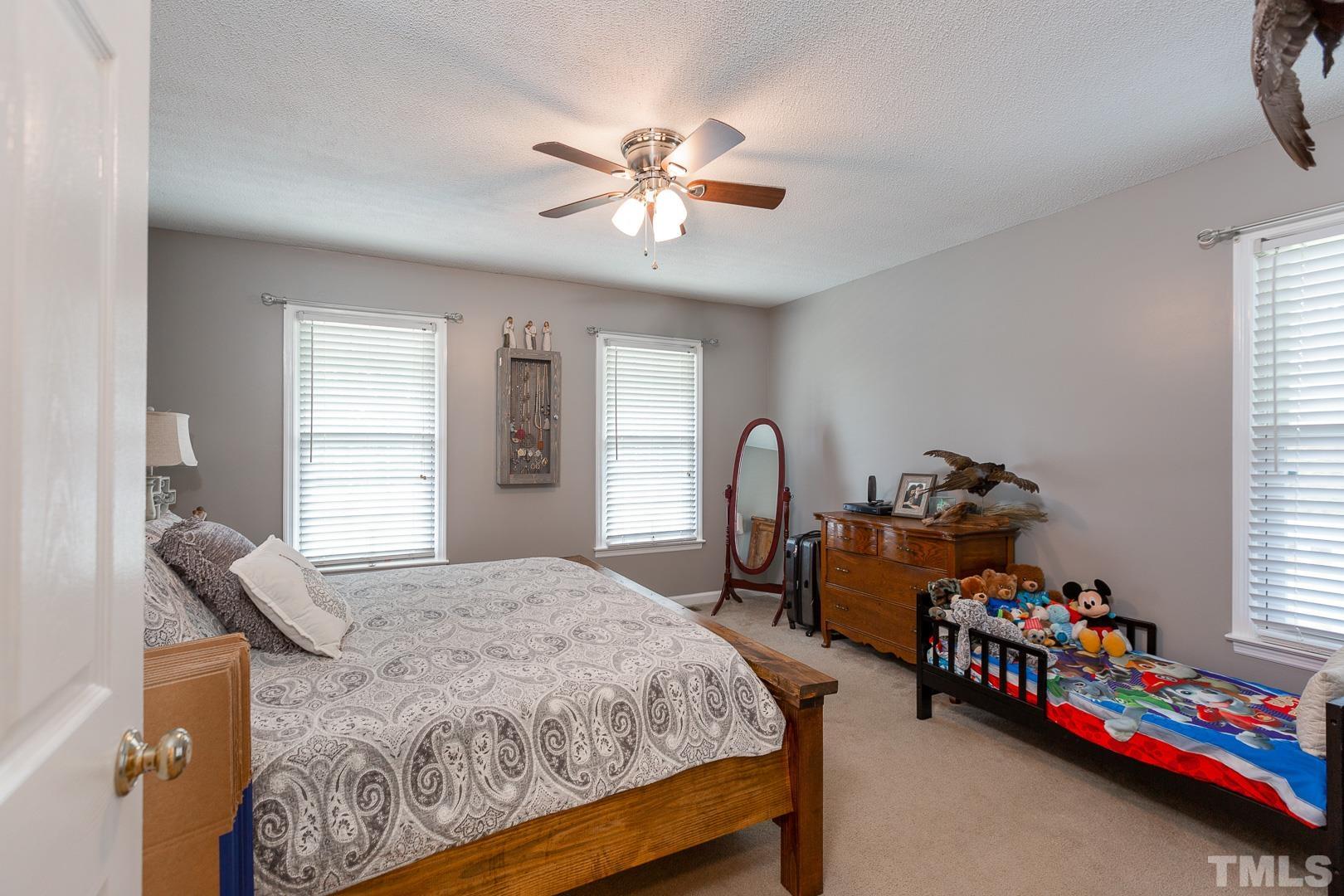 515 Lassiter Road Newton Grove, NC 28366 - Photo 18 of 29