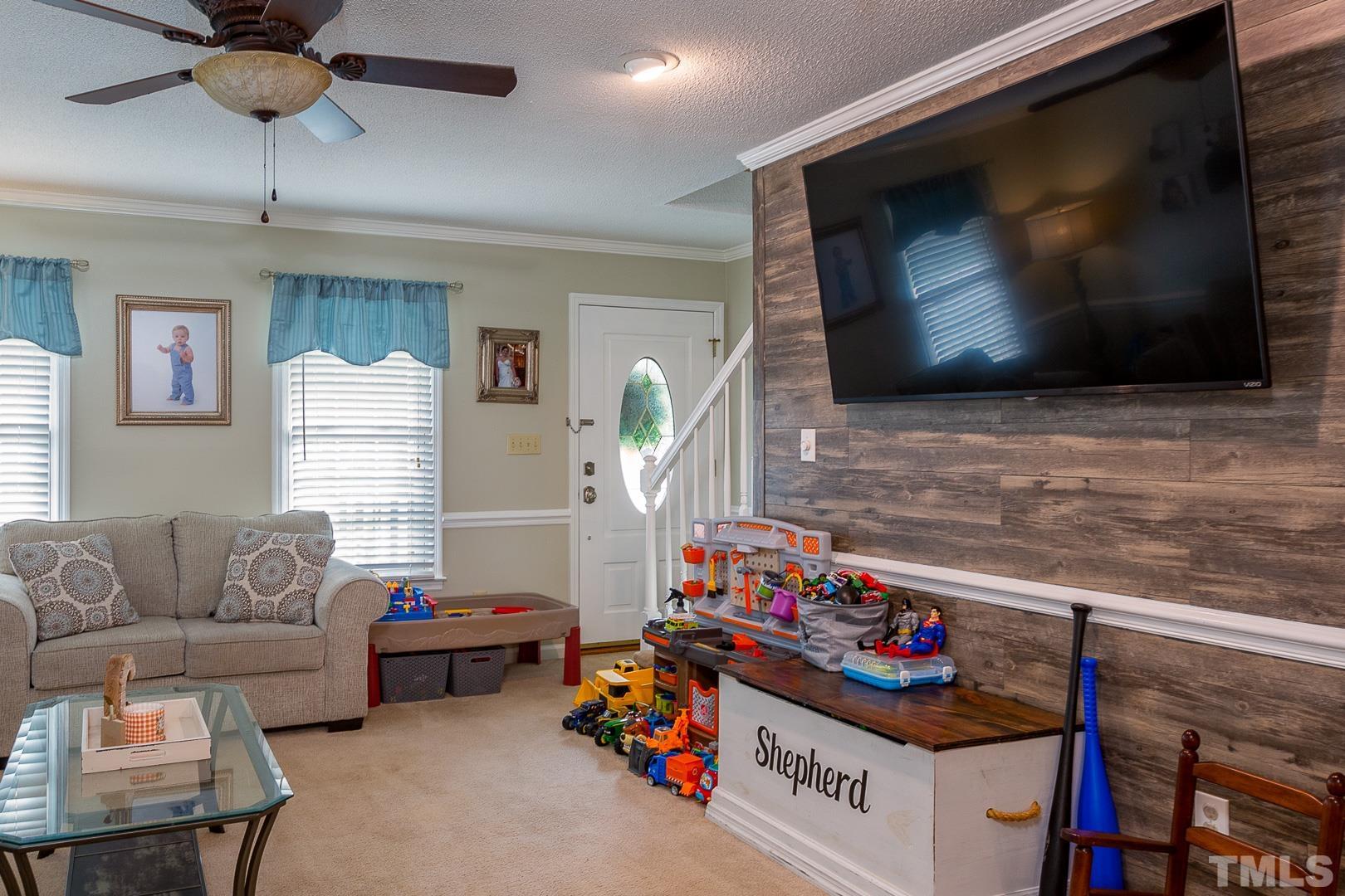 515 Lassiter Road Newton Grove, NC 28366 - Photo 4 of 29