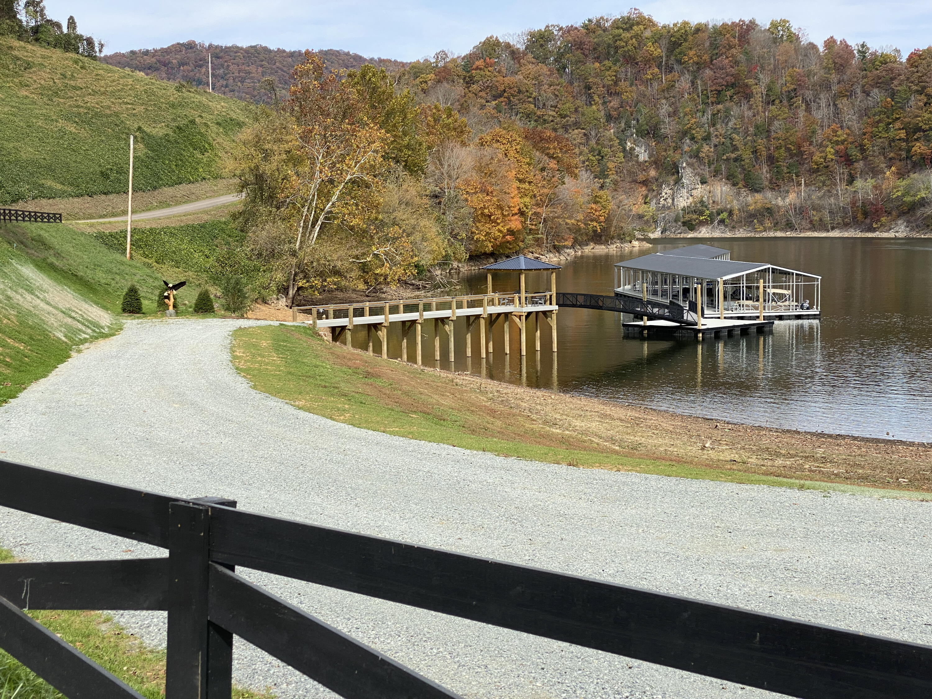 22 West Of Dry Hill Road, Unit 22 Butler, TN 37640 - Photo 12 of 24 1A96A3AC-D3D6-4553-A48A-AE37A86DF98C