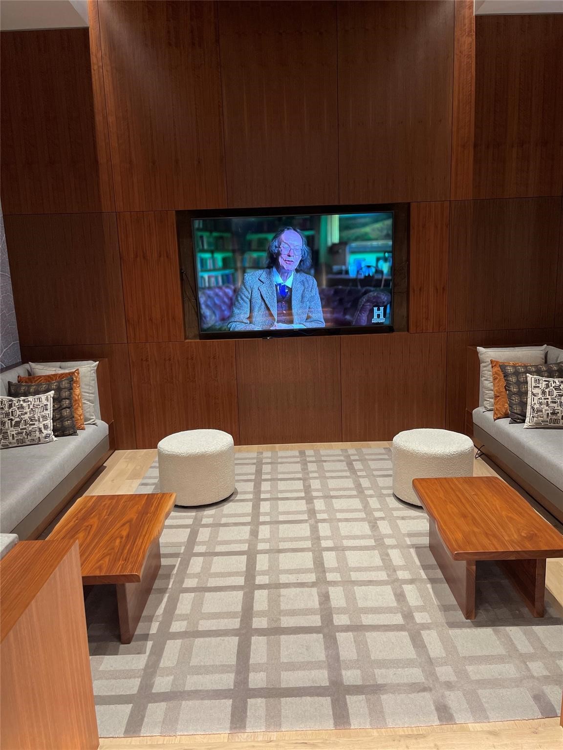 160 Birdsall Street, Unit 1114 Houston, TX 77007 - Photo 18 of 26 Media room to unwind from your day.