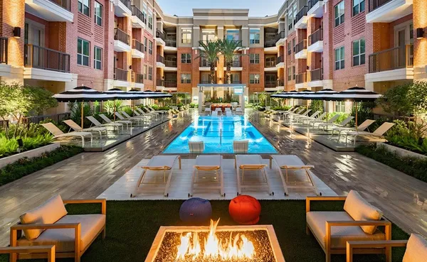 $2,263 | 160 Birdsall Street, Unit 1114, Houston, TX 77007