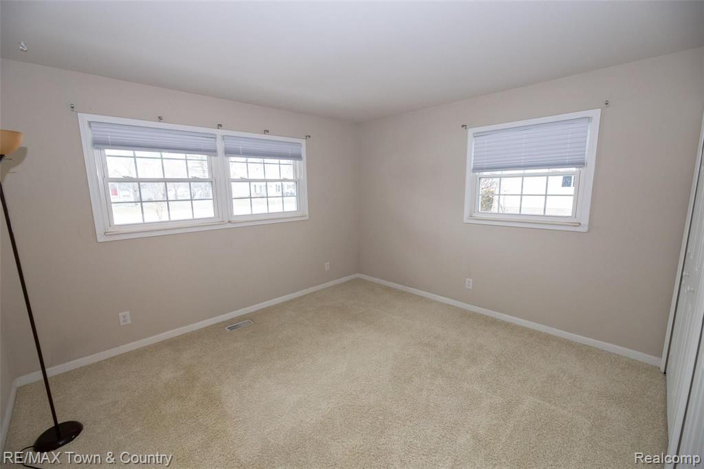 6359 Yorkshire North Riding Road Flint, MI 48532 - Photo 20 of 27