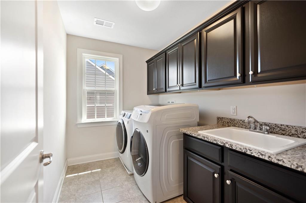 4449 Walnut Ridge Circle McDonald, PA 15057 - Photo 24 of 40 a utility room with dryer and washer