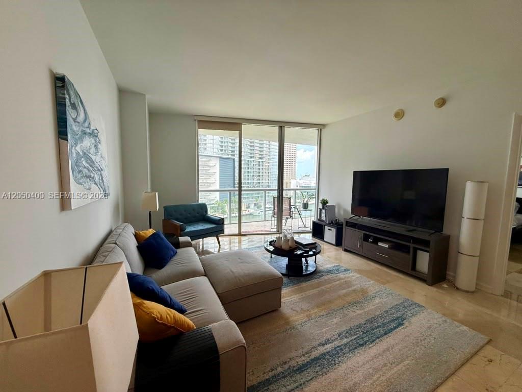 475 Brickell Avenue, Unit 1012 Miami, FL 33131 - Photo 4 of 34
