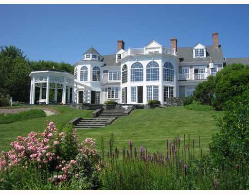 716 East Shore Road Jamestown, RI 02835 - Photo 2 of 12 Exterior Back.