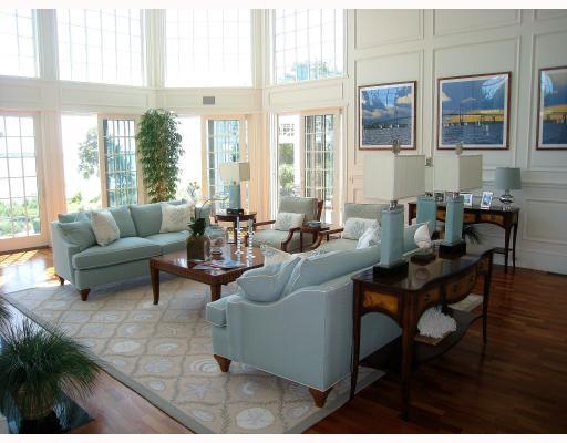 716 East Shore Road Jamestown, RI 02835 - Photo 4 of 12 Living Room.