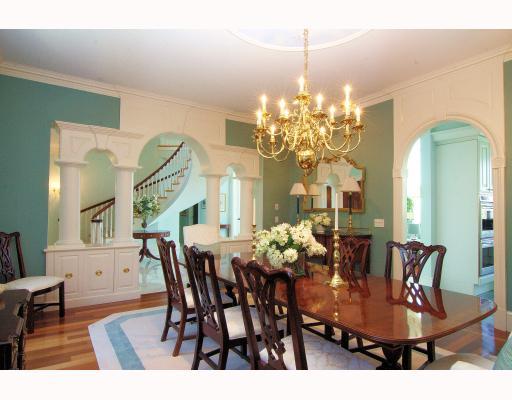 716 East Shore Road Jamestown, RI 02835 - Photo 5 of 12 Dining Room.