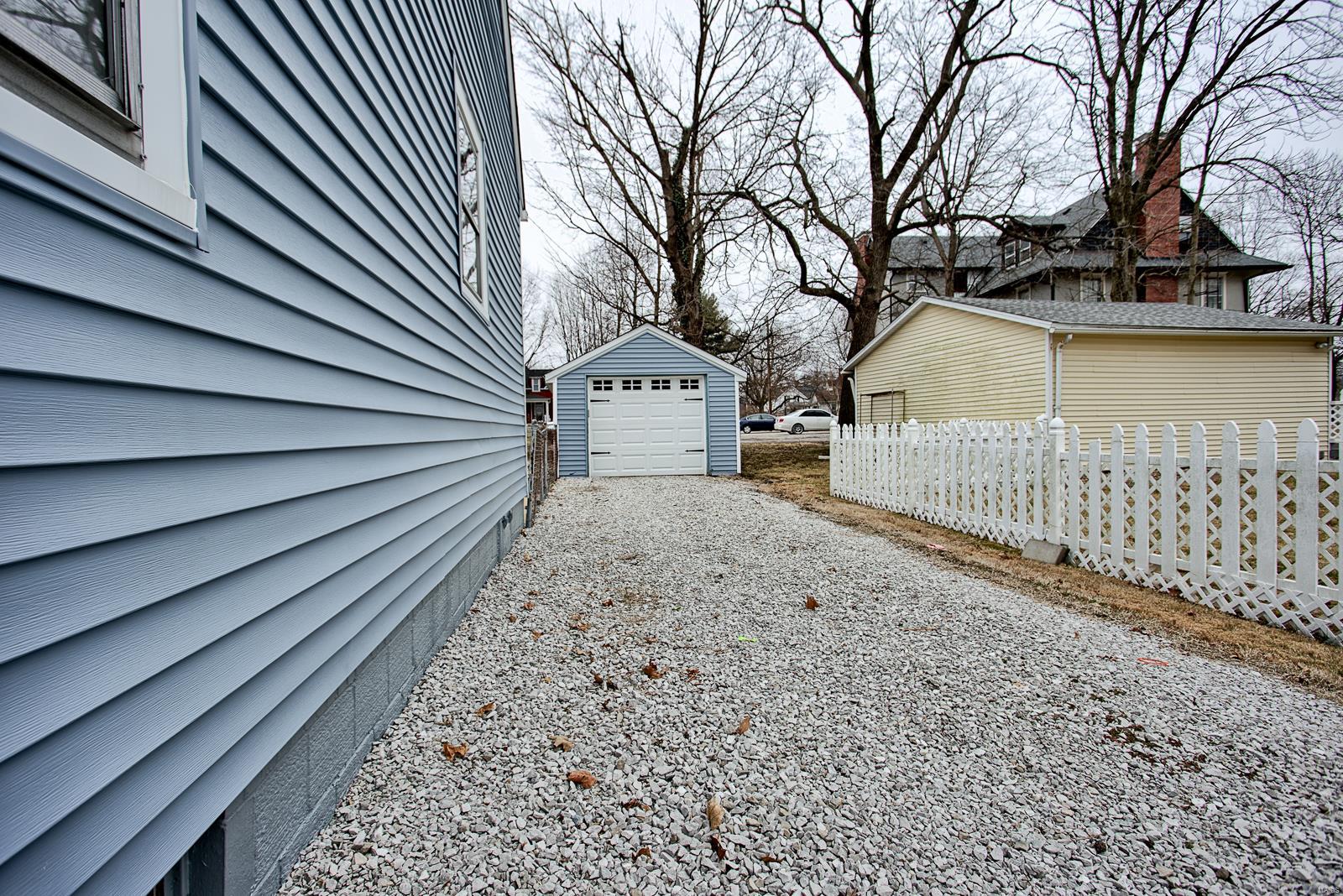 744 Troy Road Edwardsville, IL 62025 - Photo 18 of 26 Gallery Image 18