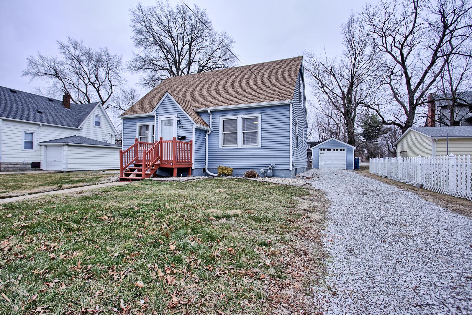 744 Troy Road Edwardsville, IL 62025 - Photo 19 of 26 Gallery Image 19