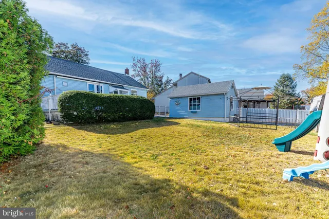a house view with a swimming pool