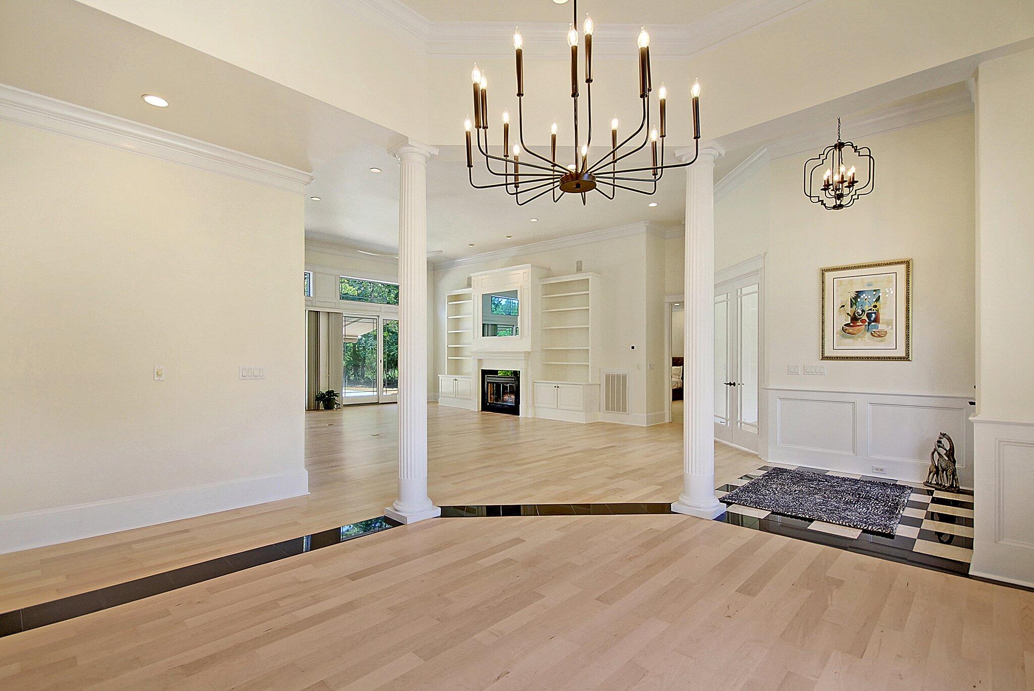 2154 Shell Ring Circle Mount Pleasant, SC 29466 - Photo 25 of 57 Dining Room