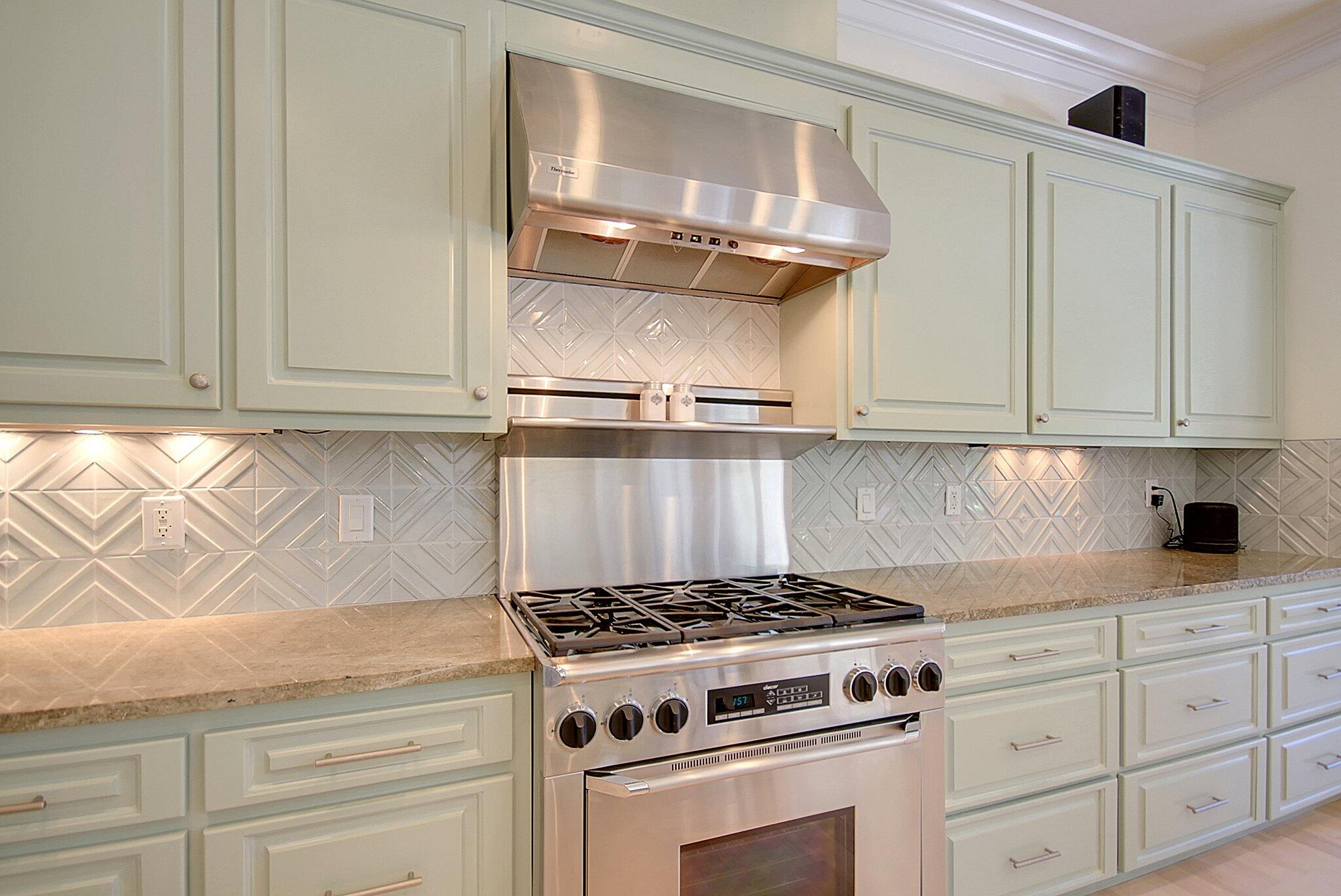 2154 Shell Ring Circle Mount Pleasant, SC 29466 - Photo 31 of 57 Gas Dacor Range