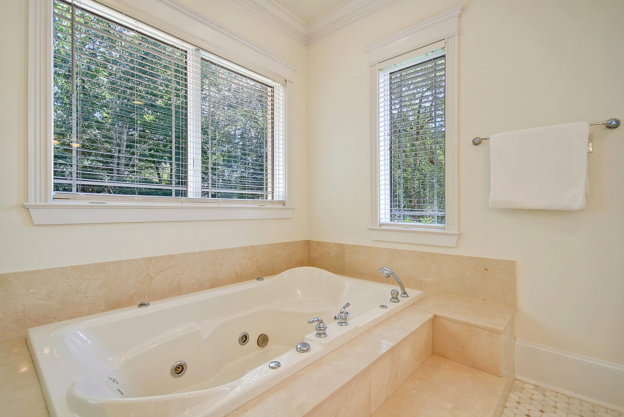 2154 Shell Ring Circle Mount Pleasant, SC 29466 - Photo 40 of 57 Jetted tub