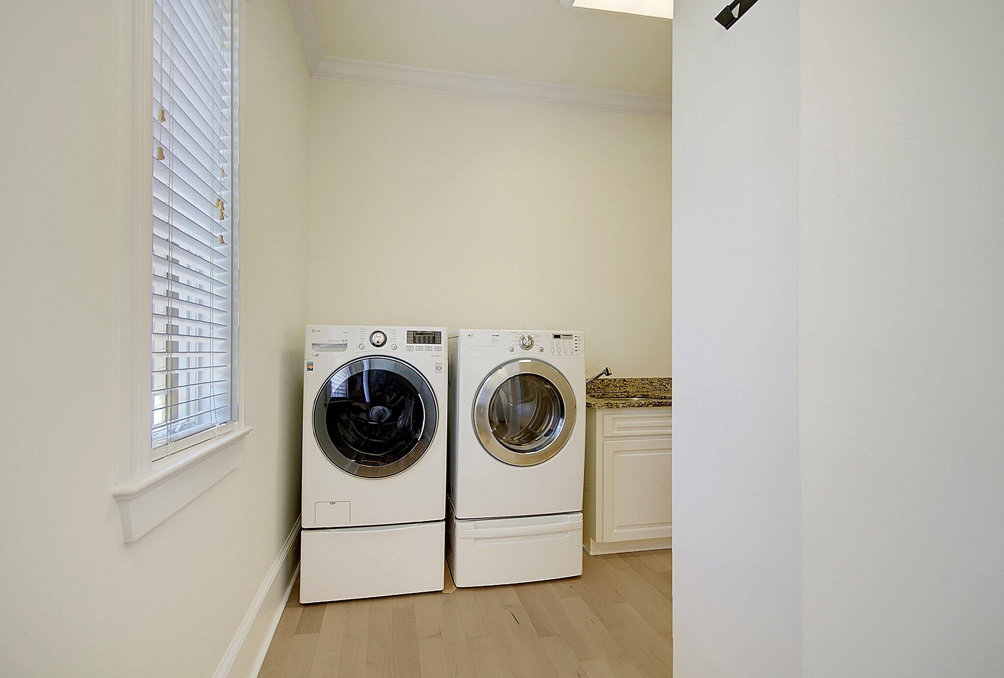 2154 Shell Ring Circle Mount Pleasant, SC 29466 - Photo 43 of 57 Laundry Room