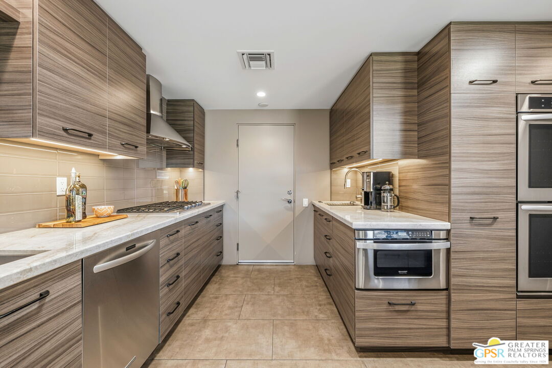 2420 Paseo Del Rey Palm Springs, CA 92264 - Photo 21 of 42