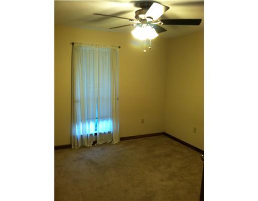 101 Somerset Road Laplace, LA 70068 - Photo 8 of 10 Gallery Image 8