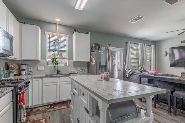 $260,000 | 116 Pronghorn Drive, Huntsville, TX 77320