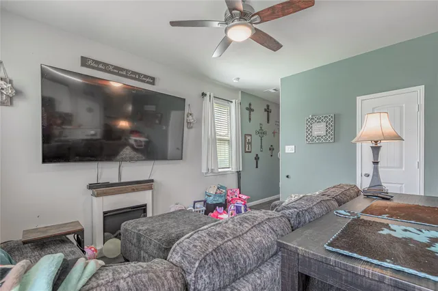 $260,000 | 116 Pronghorn Drive, Huntsville, TX 77320