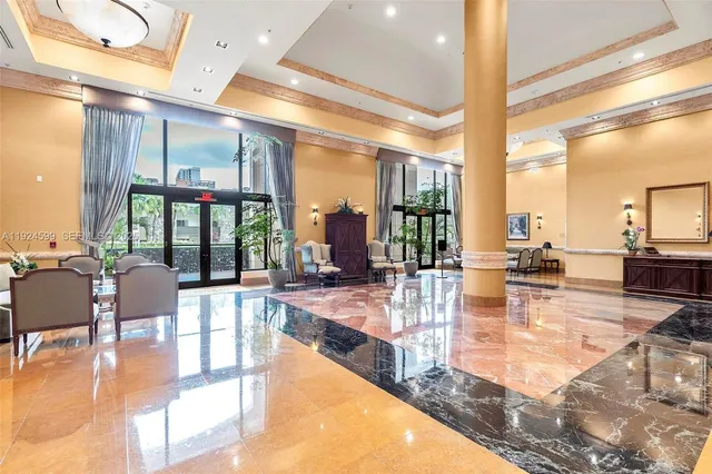 $4,100 | 8390 Southwest 72nd Avenue, Unit 320, Miami, FL 33143