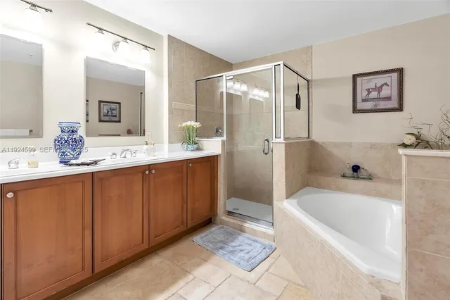 $4,100 | 8390 Southwest 72nd Avenue, Unit 320, Miami, FL 33143