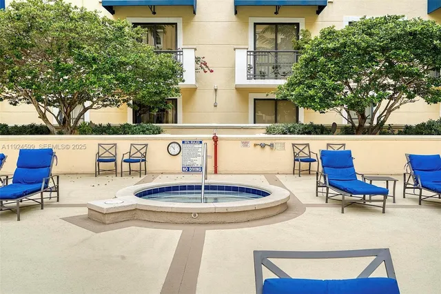 $4,100 | 8390 Southwest 72nd Avenue, Unit 320, Miami, FL 33143